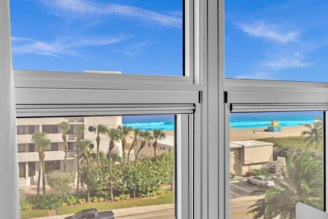 Building Photo - 525 N Ocean Blvd