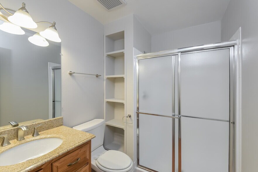 Building Photo - 8887 W 86th Ave