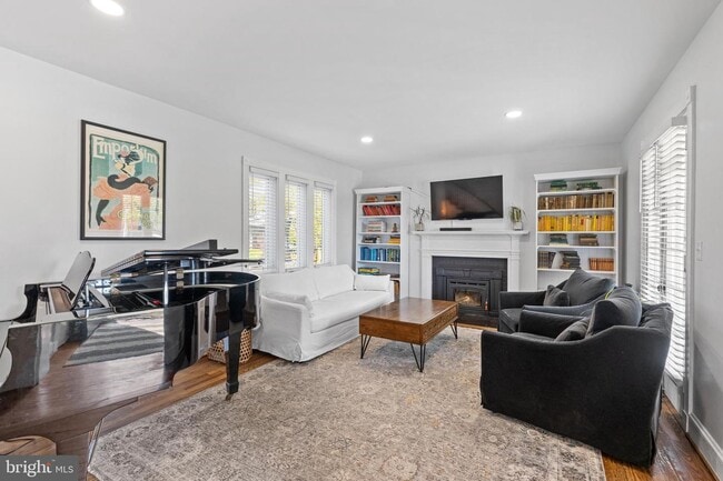 Building Photo - 4500 Eastway Ct