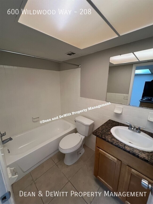 Building Photo - 600 Wildwood Way