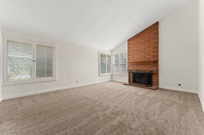 Building Photo - 4/Bed, 3/Bath YL Travis Ranch Home w/Pool & Spa