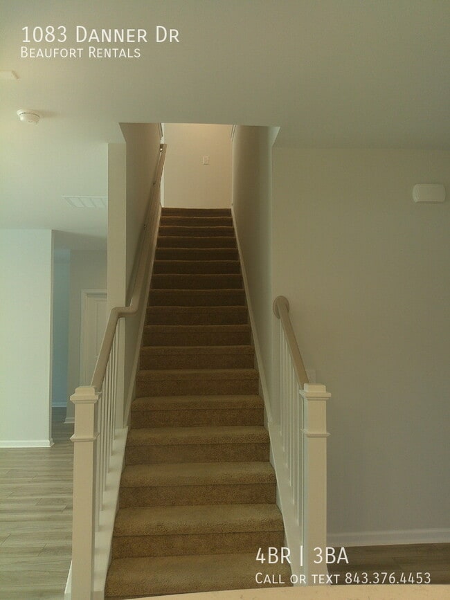 Building Photo - 1083 Danner Dr