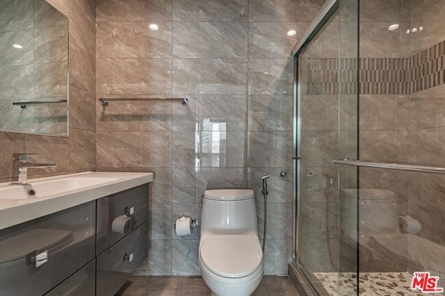 Building Photo - 502 Evelyn Pl