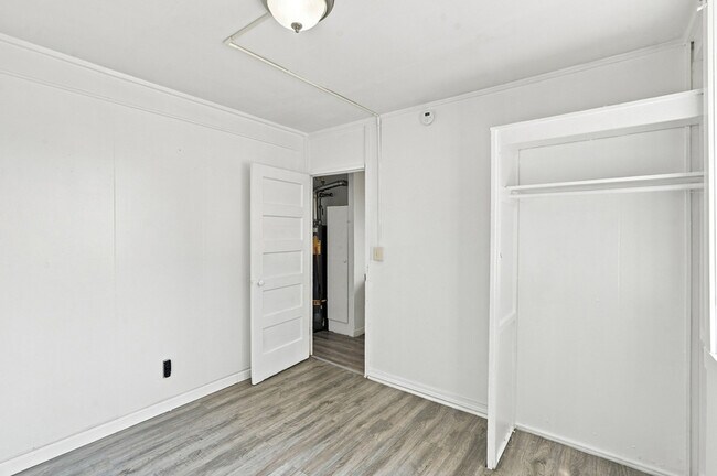 Building Photo - 904 Willsie Ave
