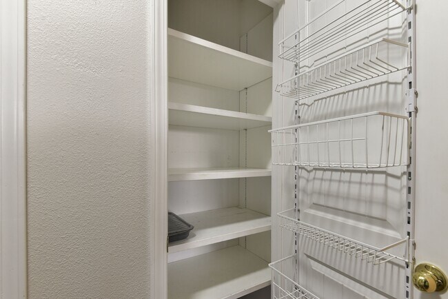 Building Photo - 1791 Fruit Farm Rd