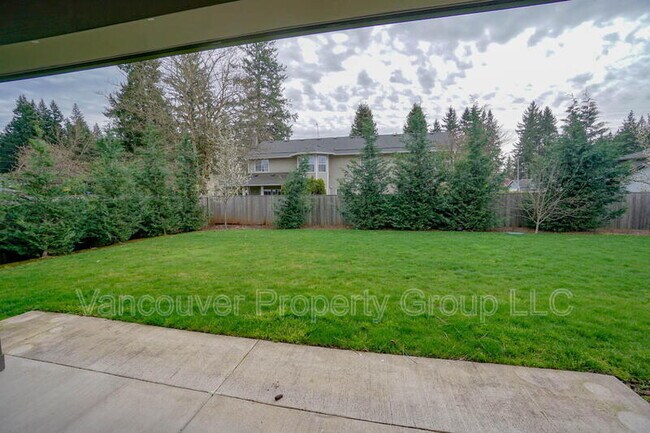 Building Photo - 15103 NE 98th Cir