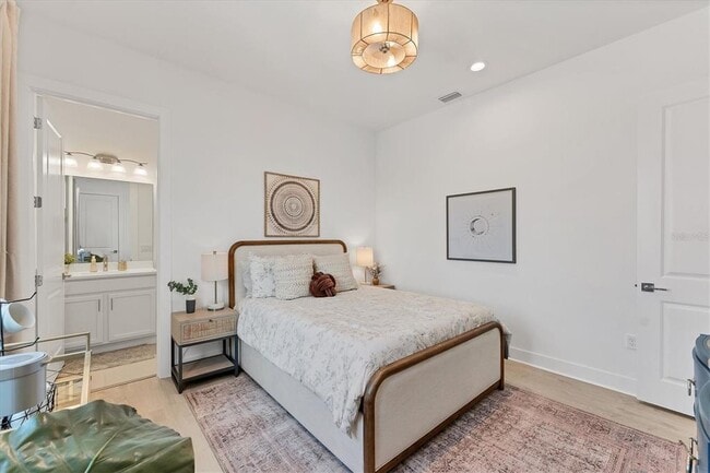 Building Photo - 6028 Red Mangrove Ln