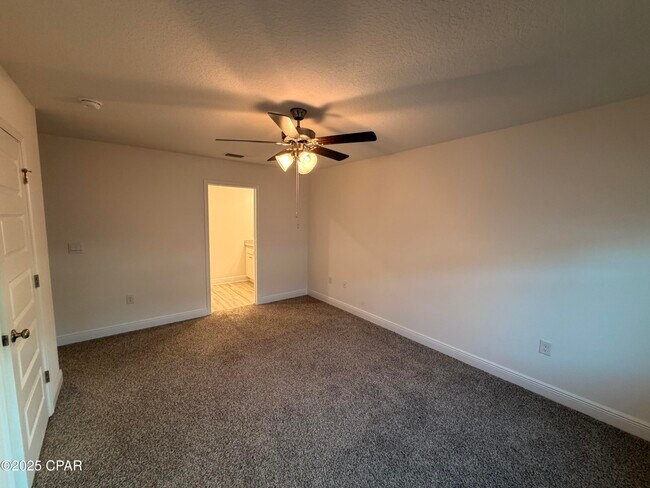 Building Photo - 544 Melrose Wy