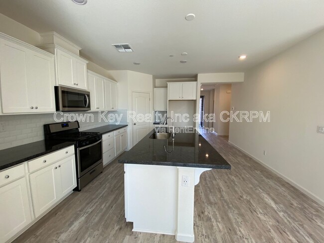 Building Photo - 2898 Tostalinda Dr