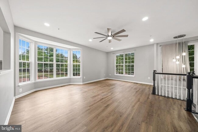 Building Photo - 154 Fieldstone Ct