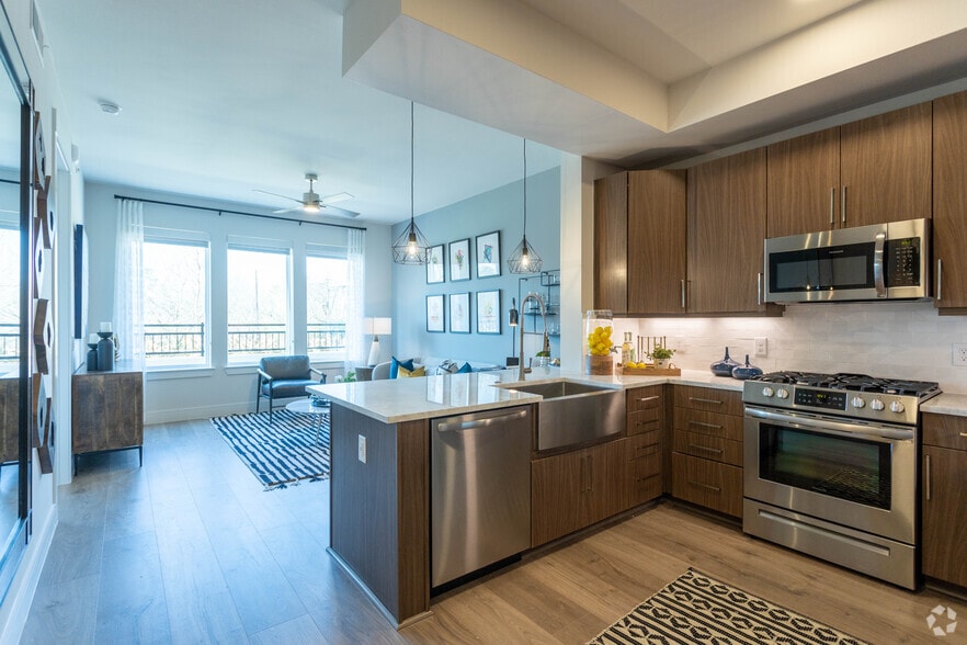 1 BR, 1 BA - 709 SF - Maxwell Memorial