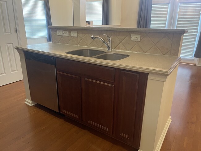 Building Photo - 1965 Nocturne Dr