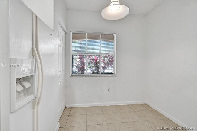Building Photo - 2613 SW 83rd Terrace