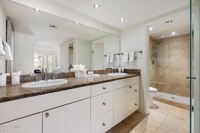 Building Photo - 5132 N 31st Way