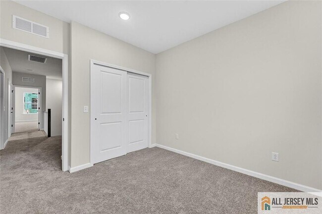 Building Photo - 505 Sadie Cir