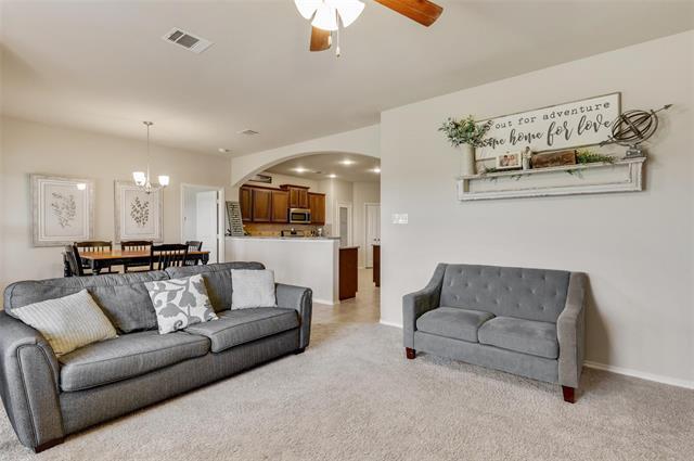 Building Photo - 3104 Oakcrest Dr