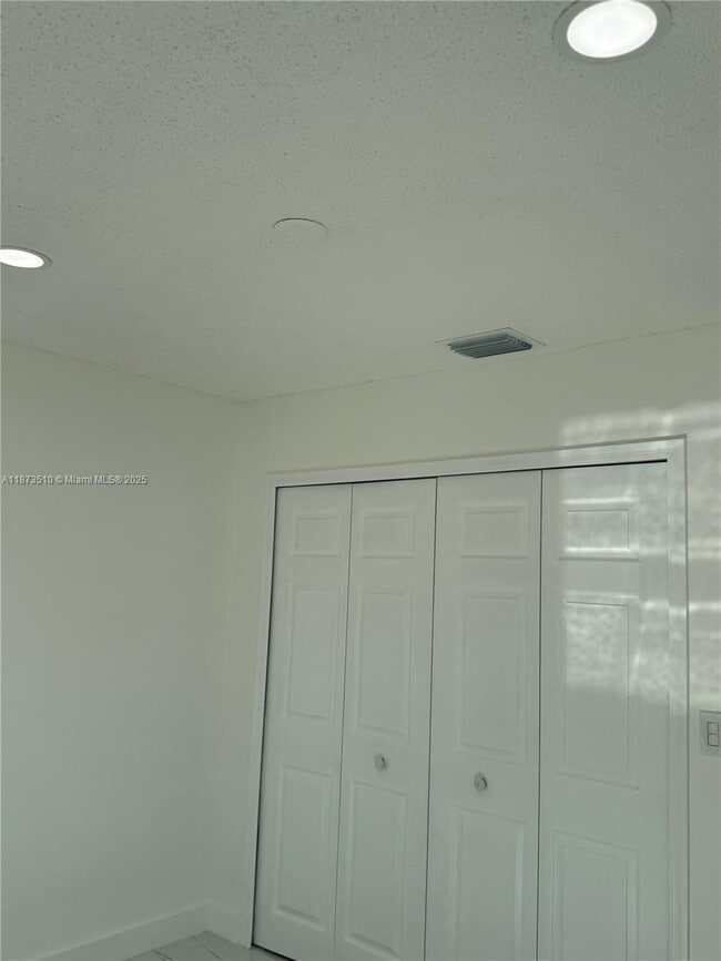 Building Photo - 15921 SW 82nd St