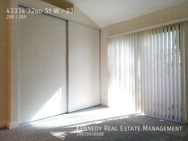 Building Photo - Spacious Single Story Condo in Gated Commu...