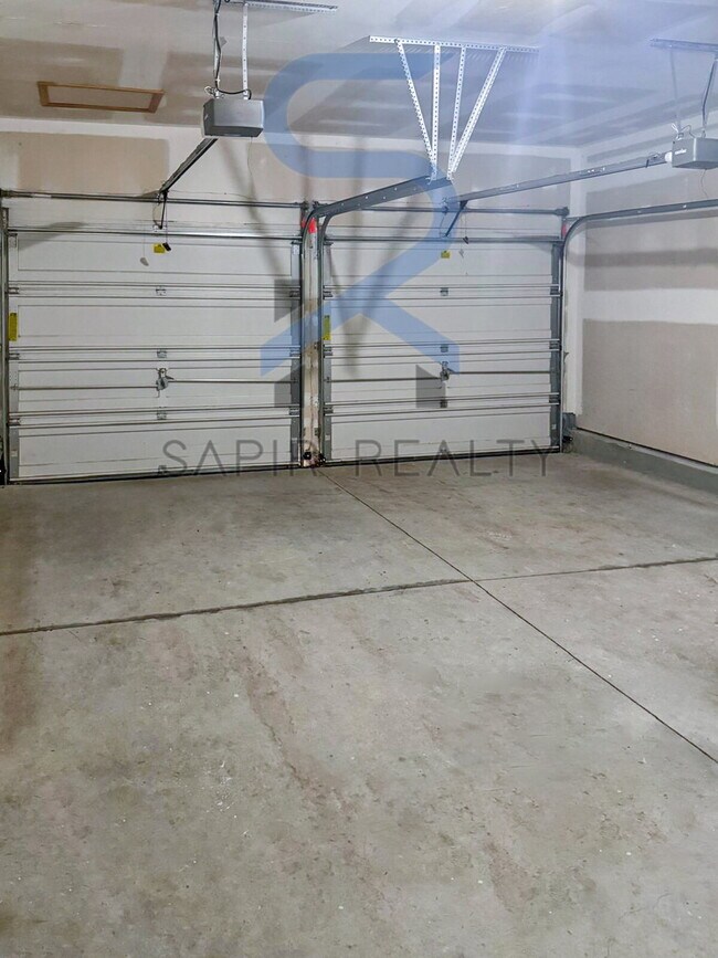 Building Photo - Move in before October 15th and choose you...