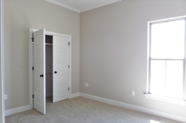 Building Photo - 14092 Wetherly Dr