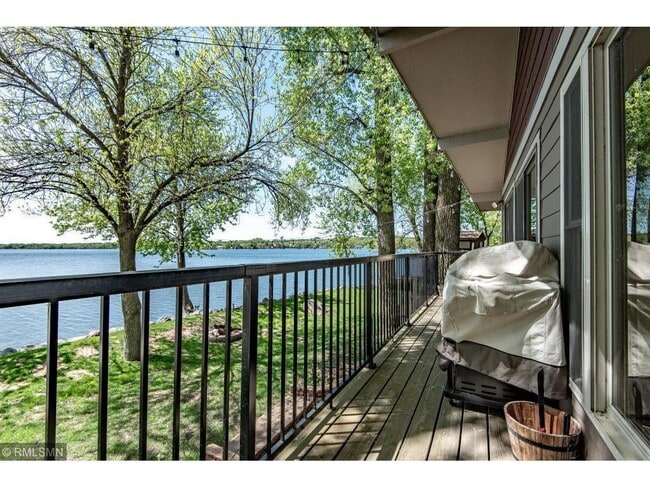 Building Photo - 14684 Cove Ave SE