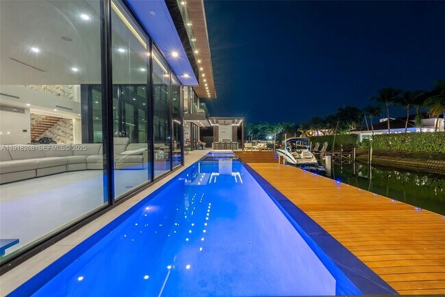 Building Photo - 1102 Washington St