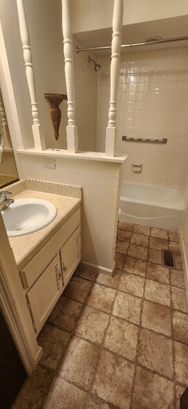 Building Photo - 4761 Foxdale Dr