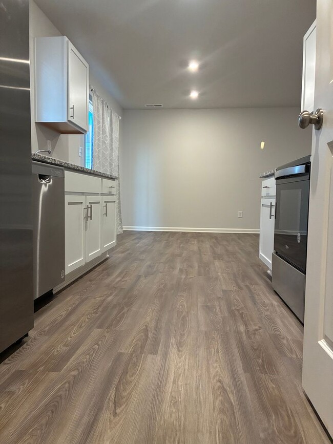 Building Photo - 105 S Osprey Ct