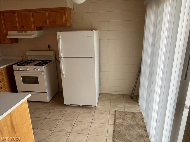 Building Photo - 820 A