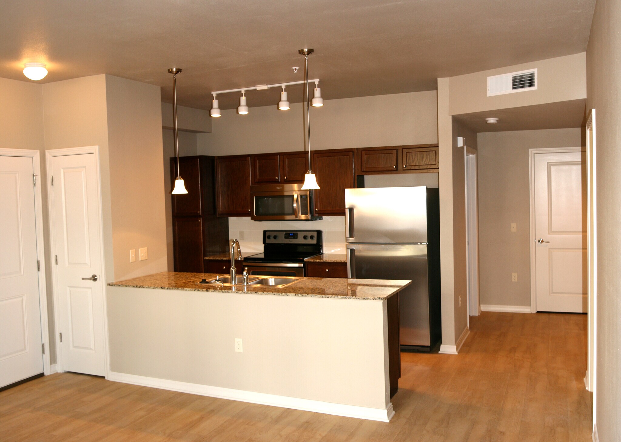 Building Photo - 101 Prairie Dunes Dr