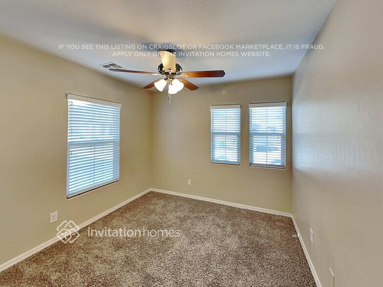 Building Photo - 1191 N 164th Ave