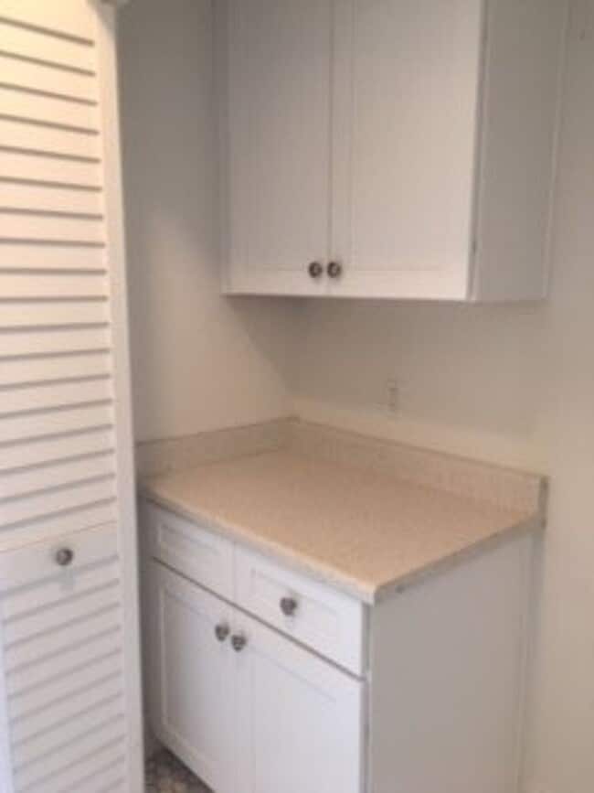 Building Photo - 1127 George St