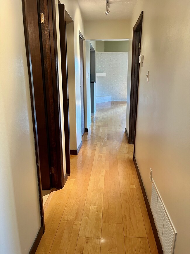 Hallway - Looking to Front - 318 W North Ave