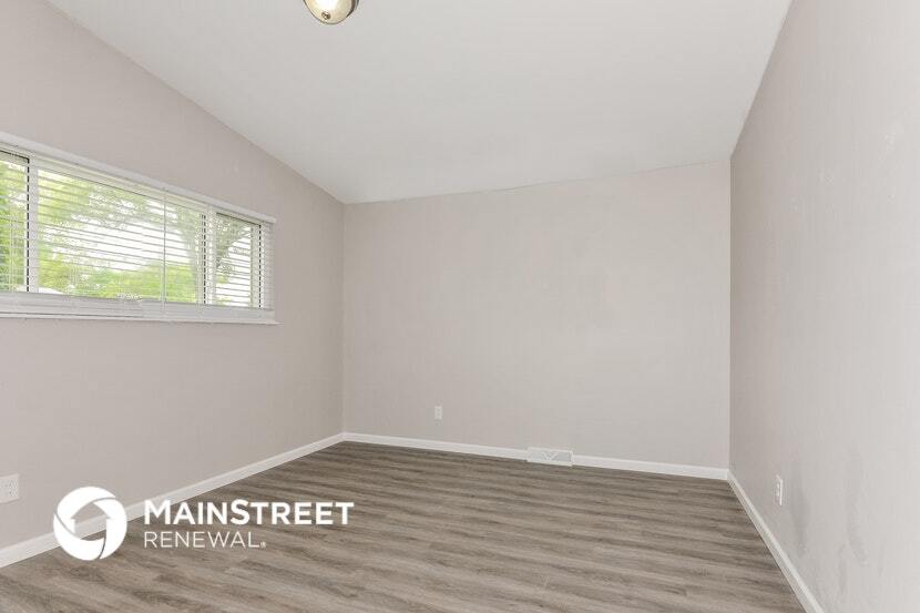 Building Photo - 1545 Swan Dr