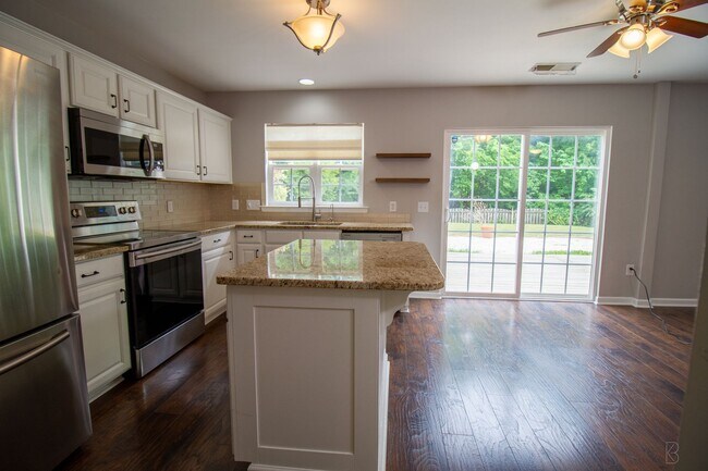 Building Photo - 4 bedroom home in Ballantyne