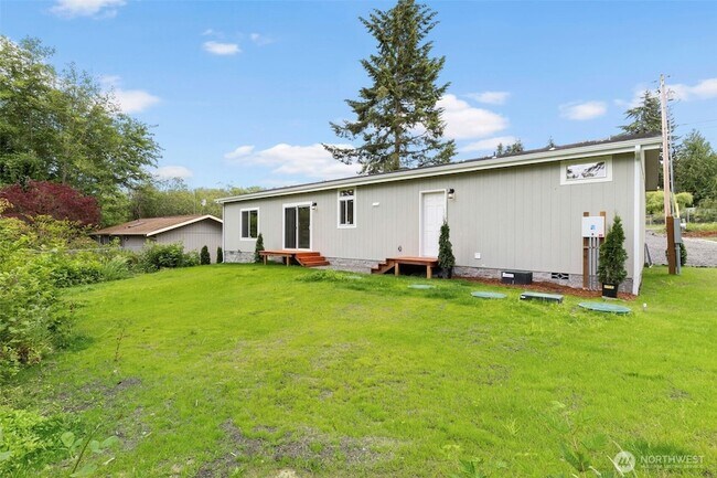 Building Photo - 6772 NE Whidbey Dr