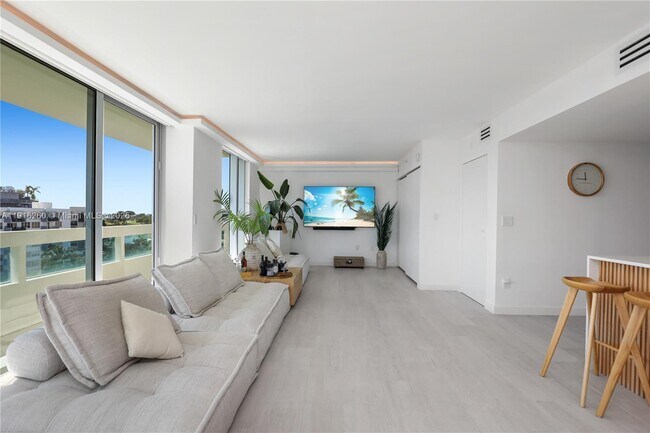 Building Photo - 1025 92nd St