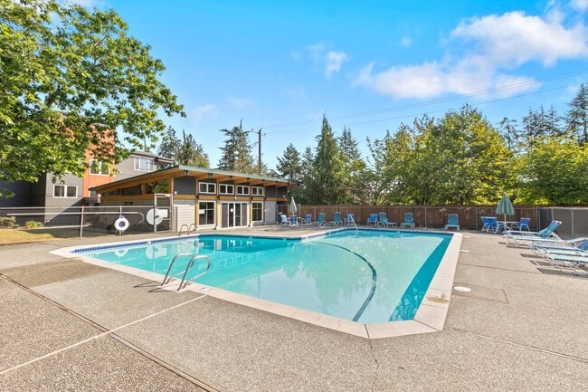 Building Photo - 2Bd/1.75Ba Seattle Condo