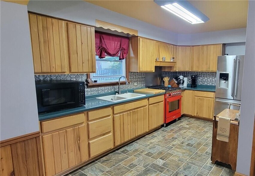 Building Photo - 148 Landon Ave