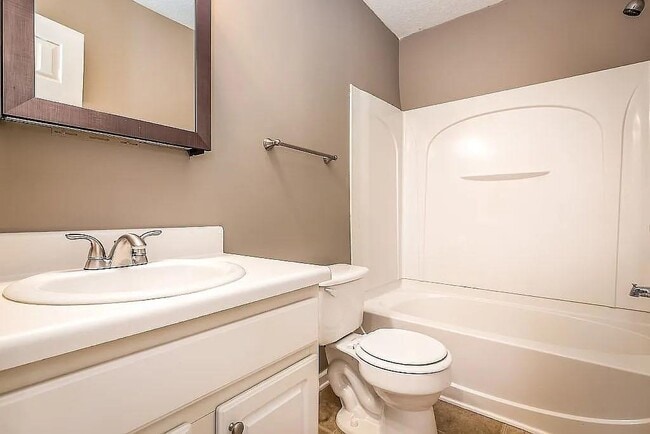 Building Photo - 1311 Rocking Chair Ct