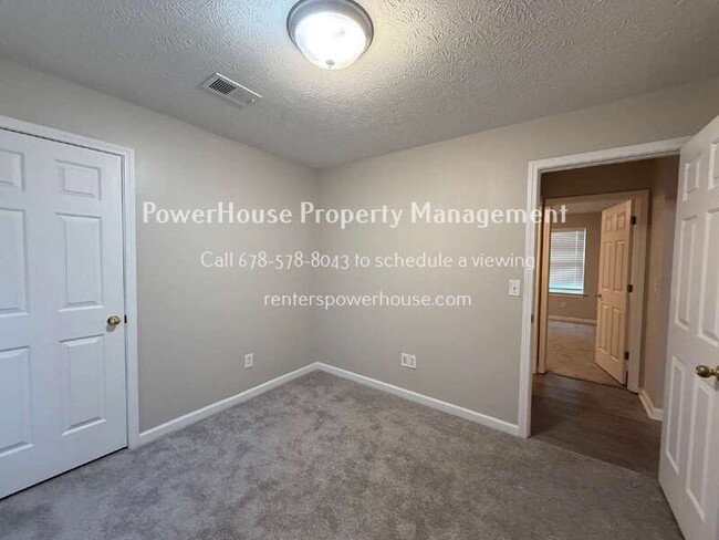 Building Photo - 217 Farmville Ct