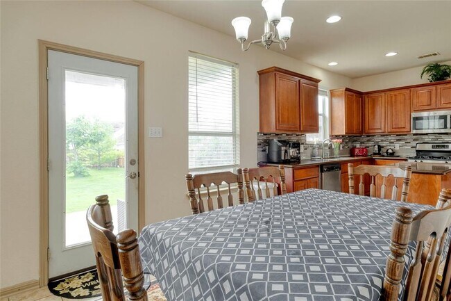 Building Photo - 20632 Farm Pond Ln