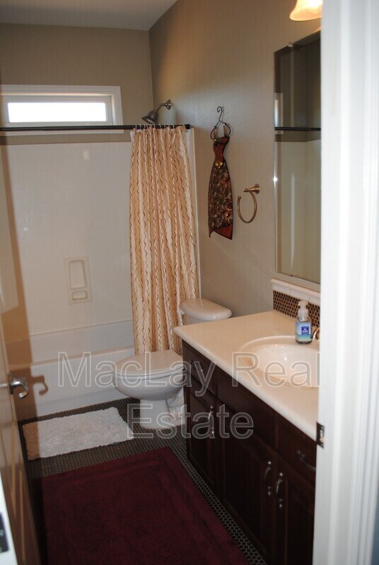 Building Photo - 2029 E Hackberry Pl