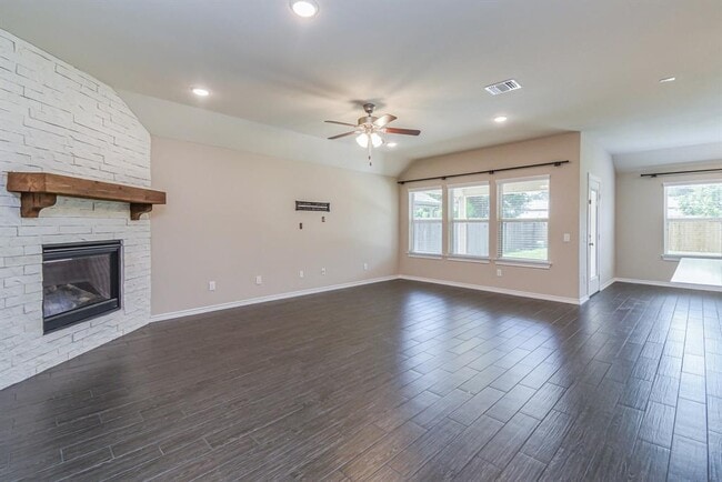 Building Photo - 9623 Thimbleweed Dr
