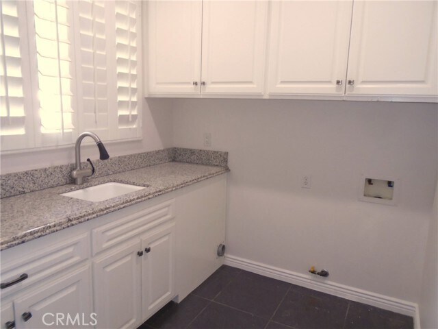 Building Photo - 790 Vía Santa Catarina