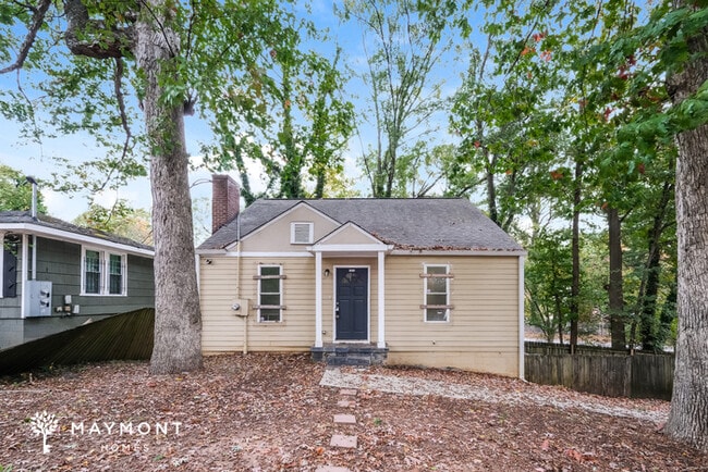 Building Photo - 1371 Fulton Ave