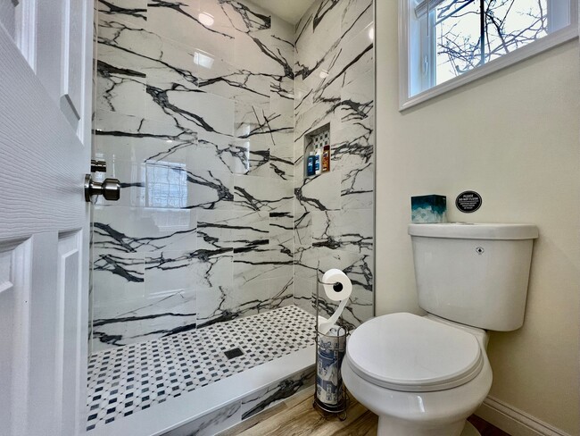 Building Photo - Beautiful NEW Ranch Home with a large deck...