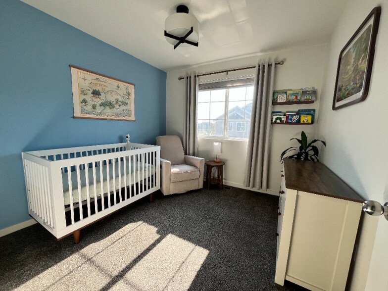 Building Photo - 6456 Glencullen View