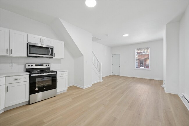 Building Photo - 6339 Reedland St