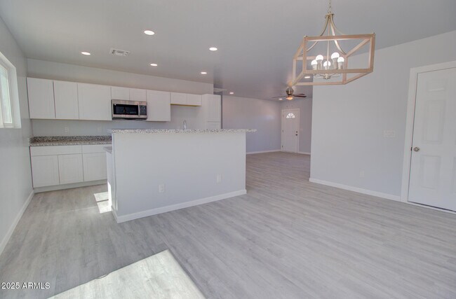 Building Photo - 3345 W Tollan Dr